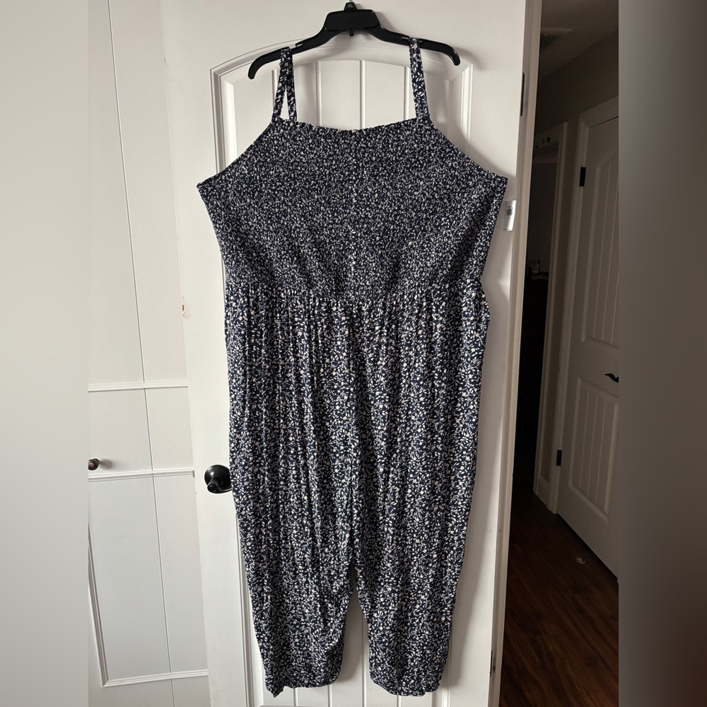 Old Navy Womens Plus 4X Sleeveless Smocked Jumpsuit Navy Blue Ditsy Floral Print